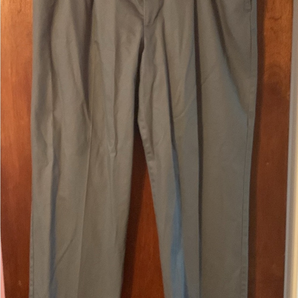 Dockers light Gray men’s pants